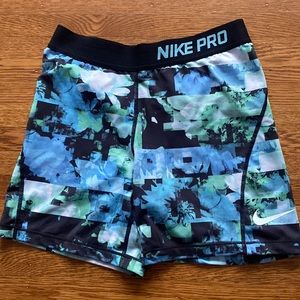 Blue/Green Patterned Nike Pro shorts Girls XL